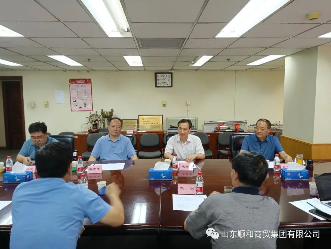 集團黨委書記趙玉璽陪同臨沂商城黨工委書記、管委會主任王景美一行到訪中國交通運輸協(xié)會